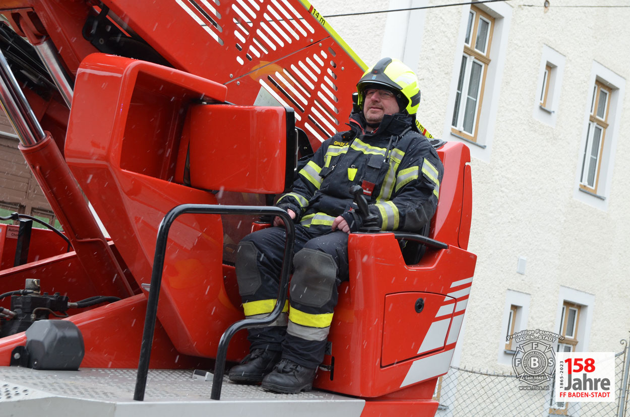 20230204 Sturmtief Pit über der Stadt BADEN